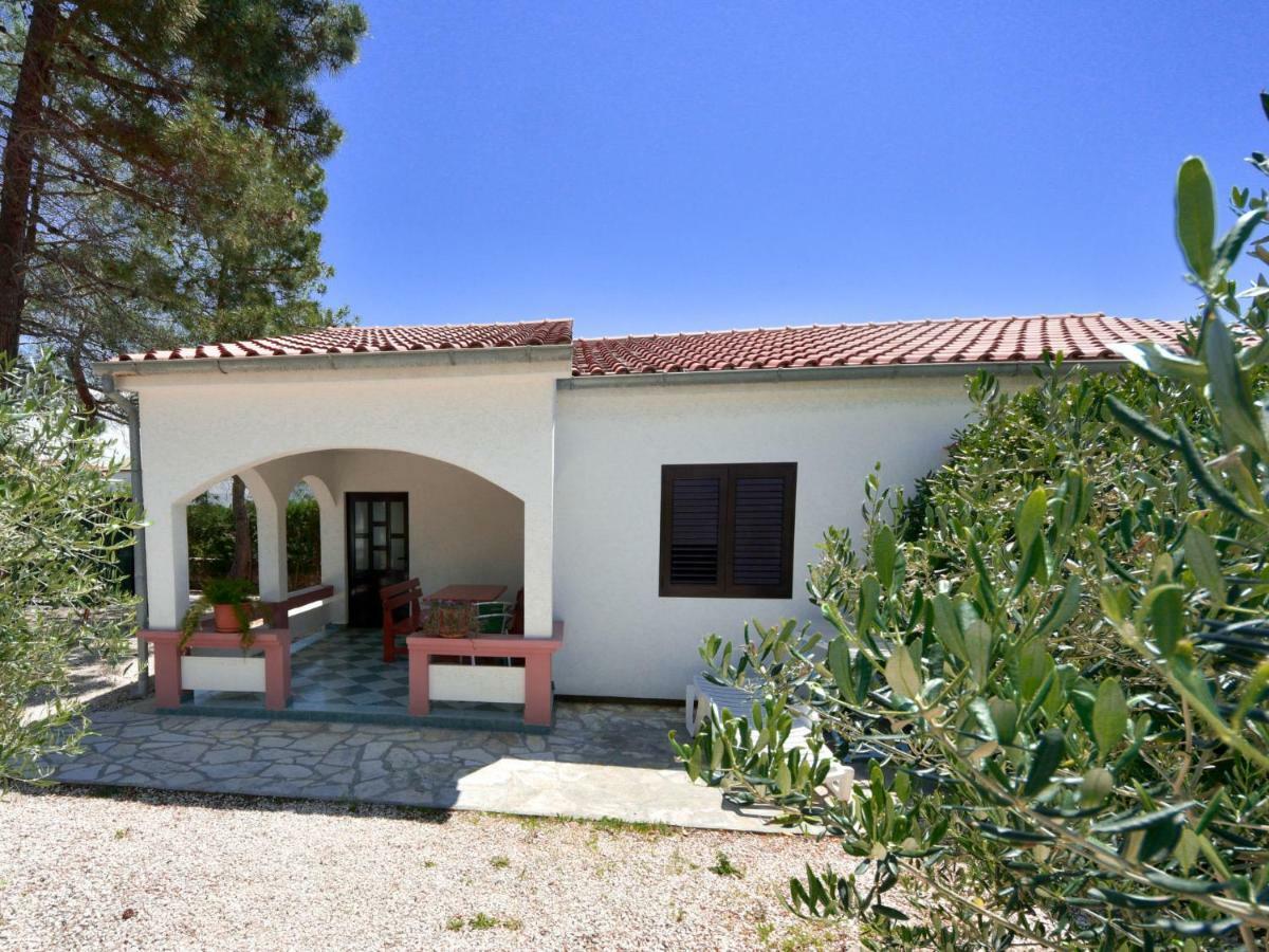 Holiday Home Ana-2 By Interhome Vir Exterior photo