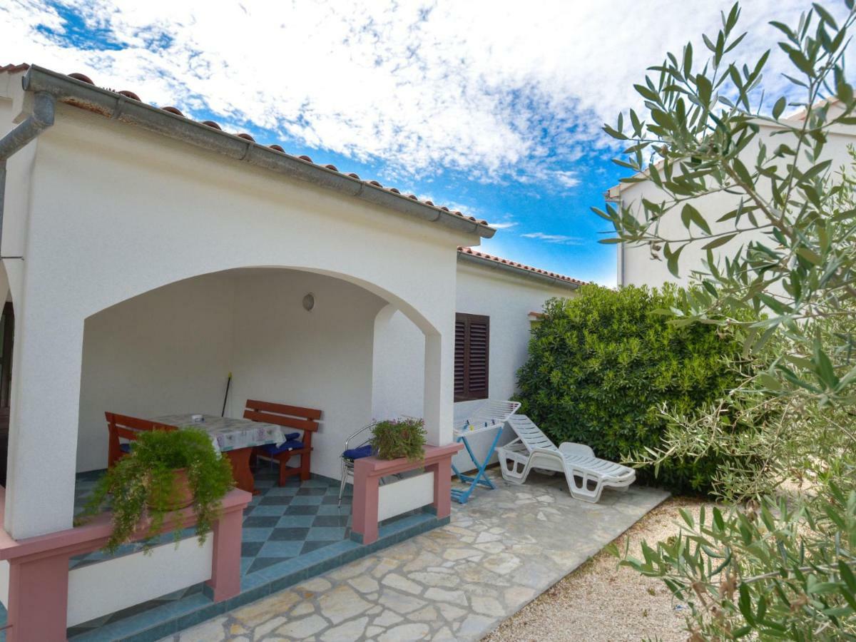 Holiday Home Ana-2 By Interhome Vir Exterior photo